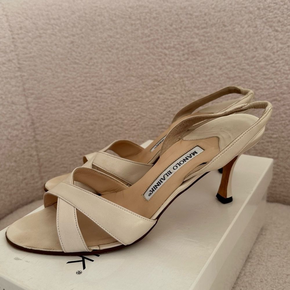 MANOLO BLAHNIK mules